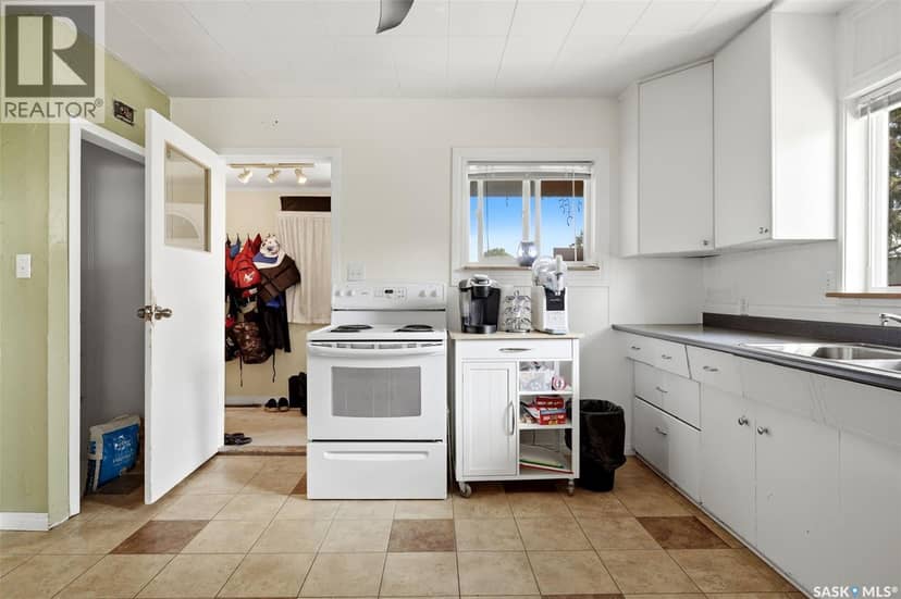 205 1st AVENUE — photo 9 of 40