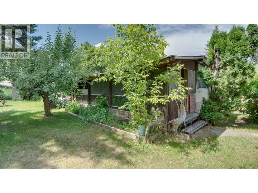 686 Powell Road, Lumby, photo 2
