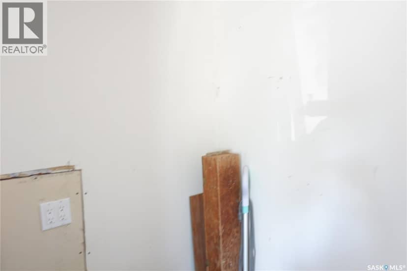 305 1st STREET E — photo 14 of 27