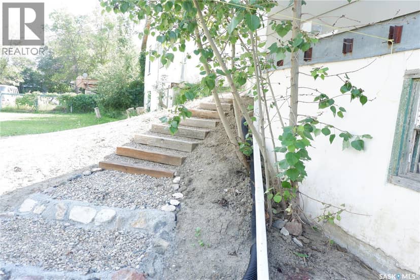 305 1st STREET E — photo 19 of 27