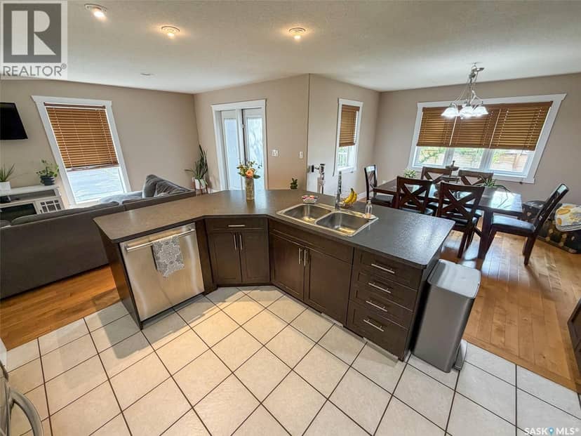 715 Centre STREET — photo 19 of 40