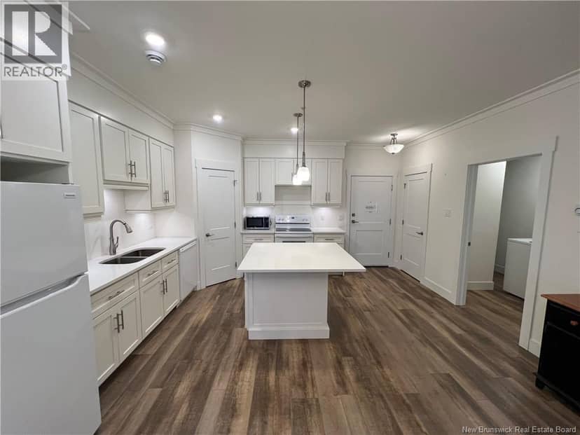 54 Hampton Road Unit# 206 — photo 4 of 24