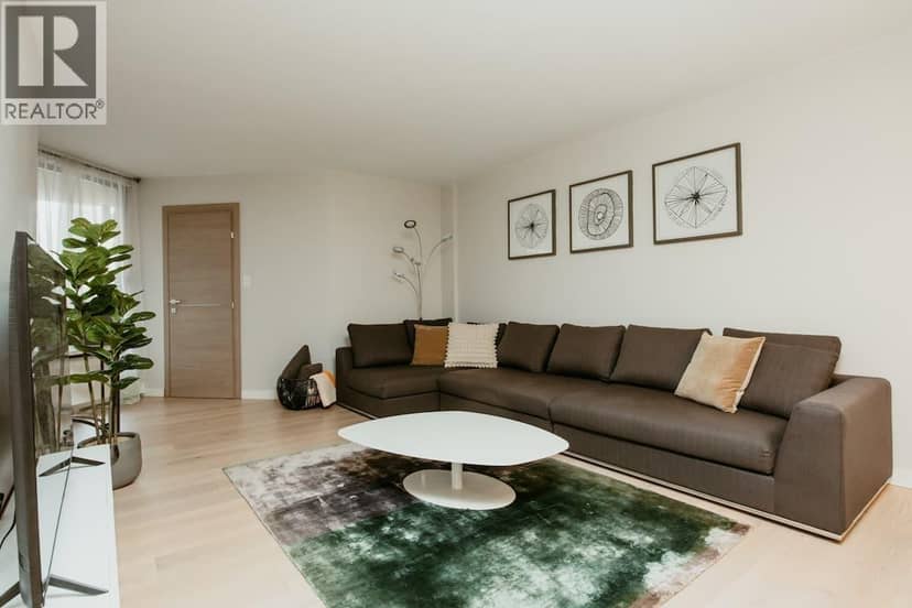 407 1455 Robson Street, Vancouver, photo 3
