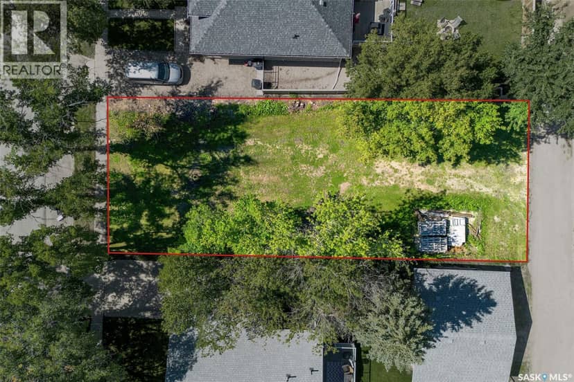 210 McLeod AVENUE E, Melfort