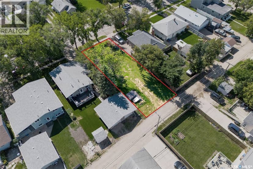 210 McLeod AVENUE E, Melfort, photo 2