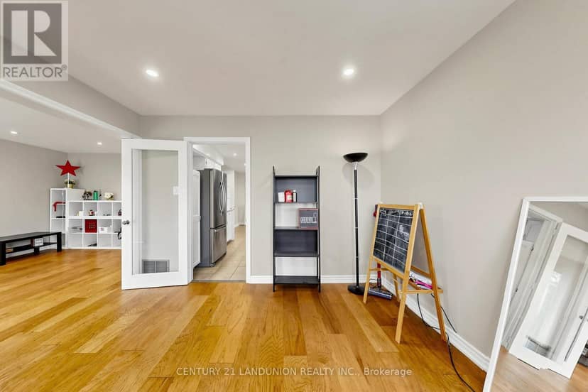 329 Atha Avenue, Richmond Hill, photo 5