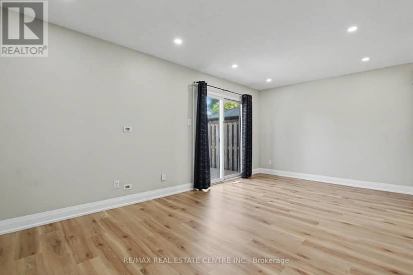 4 Seaforth Court — photo 13 of 34