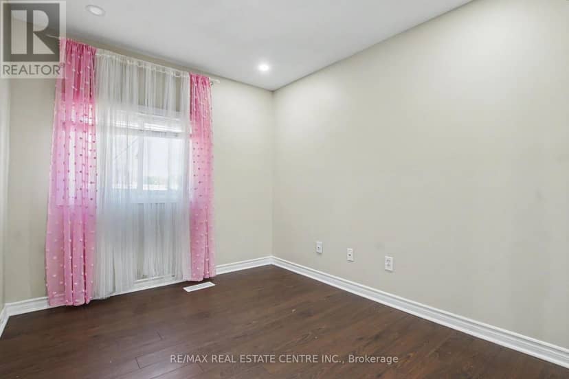 4 Seaforth Court — photo 17 of 34