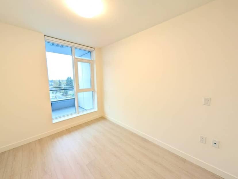 16XX 13675 107A AVE, Surrey, photo 4