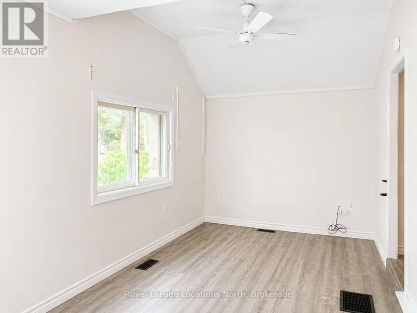 675 Stewart Street — photo 20 of 25