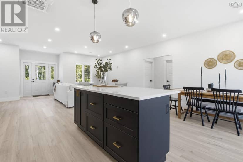 9 Christison Lane — photo 12 of 24