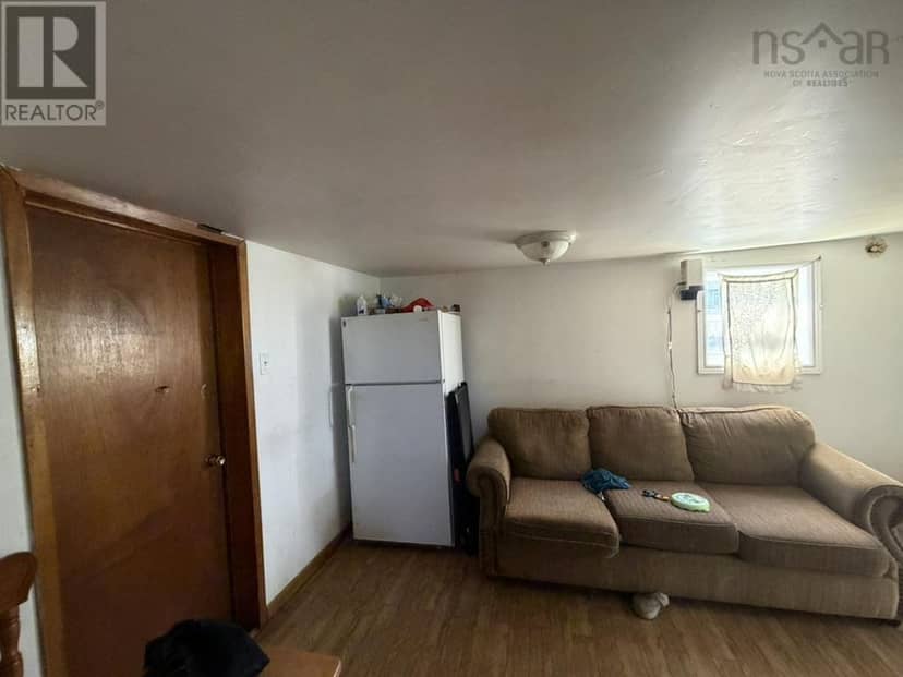 358 Douglas Avenue, Glace Bay, photo 5