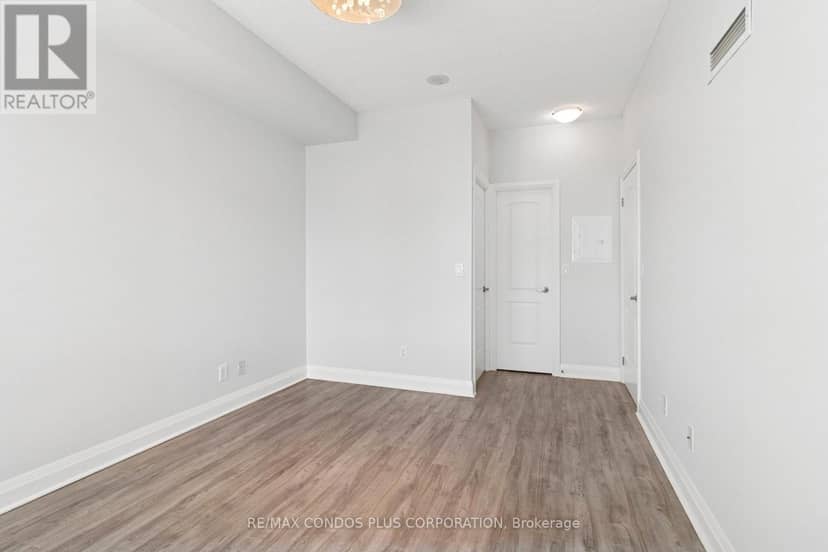 1108 - 20 North Park Road — photo 10 of 27