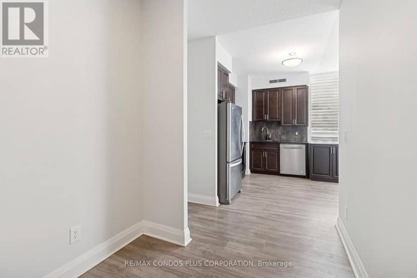 1108 - 20 North Park Road — photo 15 of 27