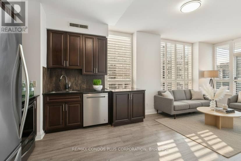 1108 - 20 North Park Road — photo 2 of 27