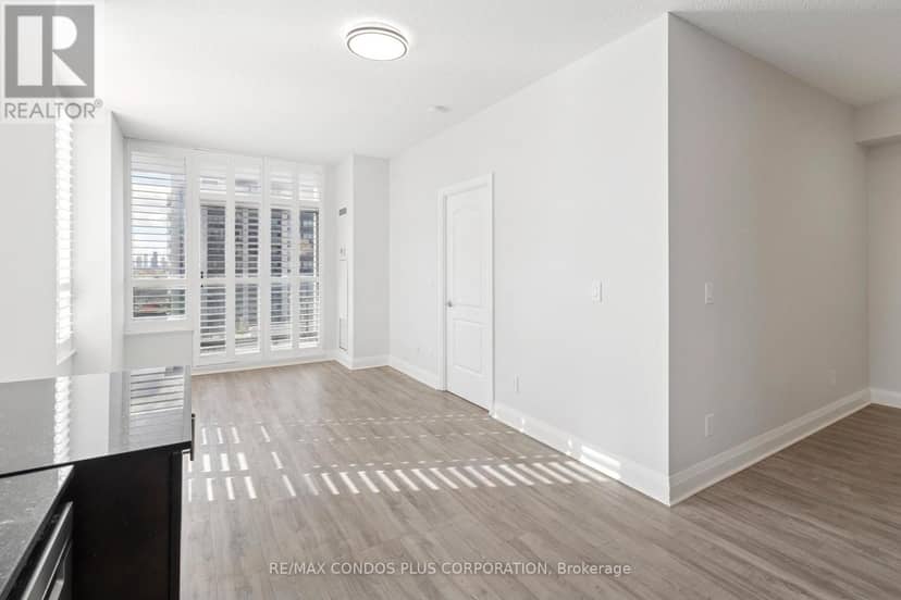1108 - 20 North Park Road — photo 3 of 27