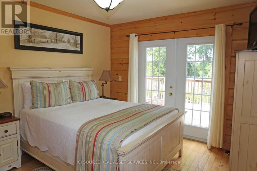 1016 Twin Pine Lane, Frontenac, photo 6