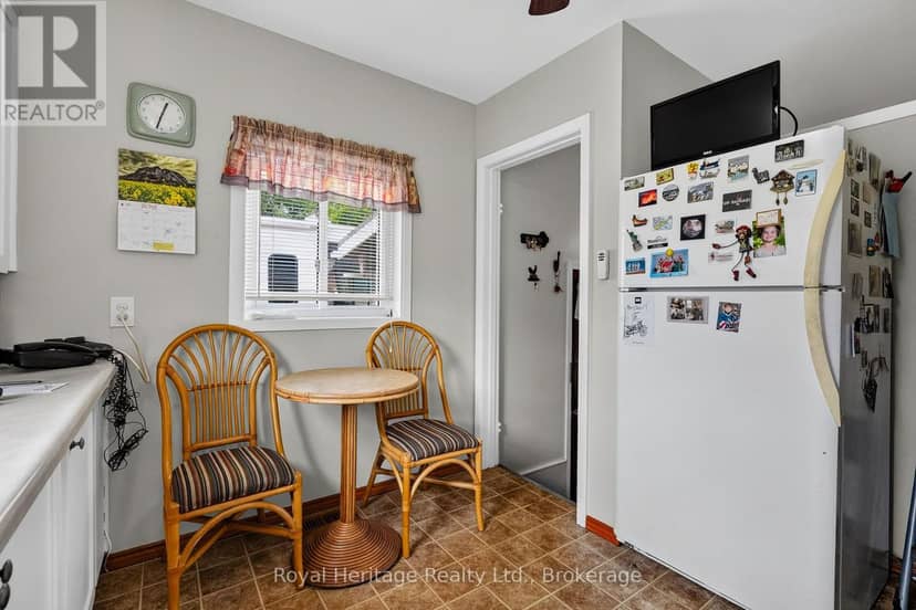 8 Simmons Street — photo 19 of 40