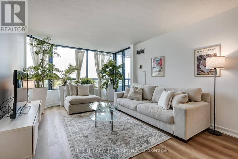 1402 - 7440 Bathurst Street — photo 17 of 40