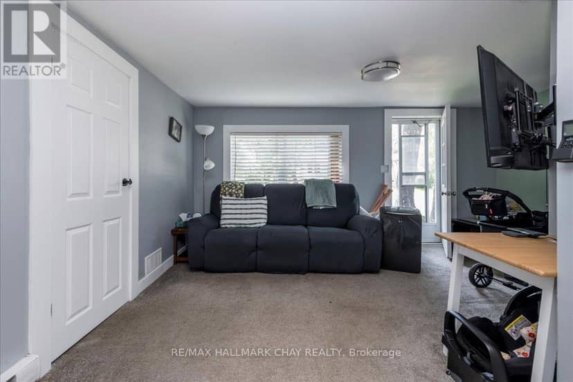 3195 Cowan Avenue — photo 4 of 16