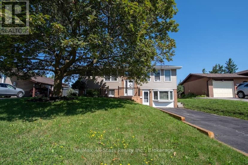 4 Daniel Court — photo 1 of 40