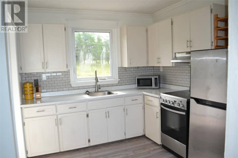 41 Juniper Crescent — photo 17 of 17