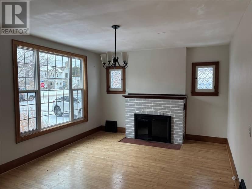 16 ROBINSON Street W, Little Current, photo 5