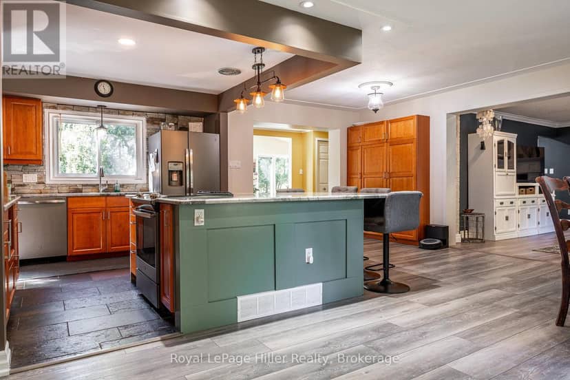 950 O'Loane Avenue — photo 6 of 40