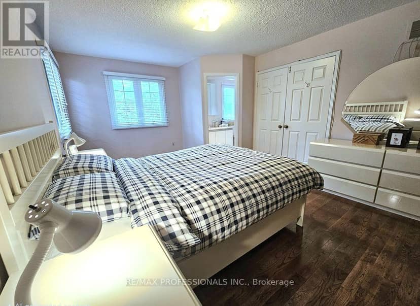 1 - 500 Silverthorne Crescent — photo 25 of 40