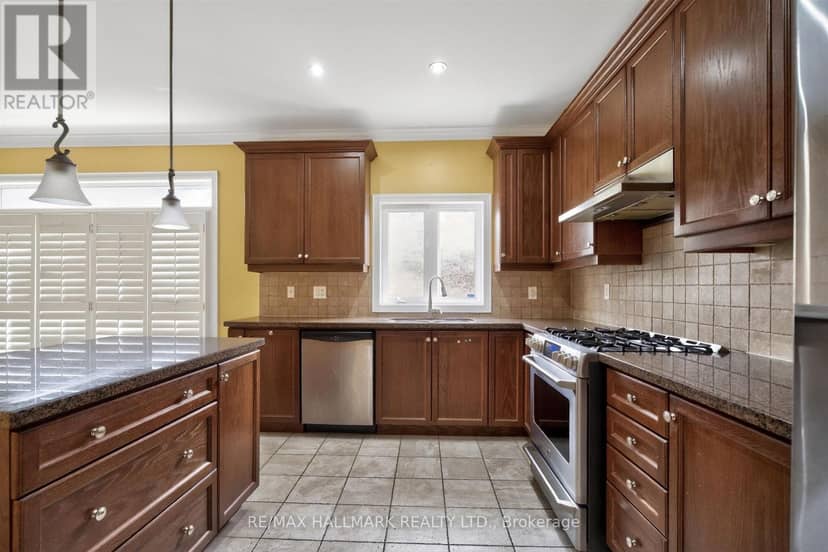 99 Royal West Drive — photo 13 of 40