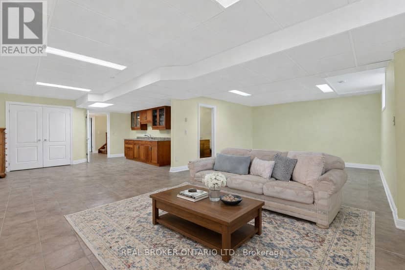 3421 Cole Road — photo 32 of 40