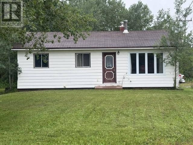 8 Juniper Crescent — photo 1 of 21