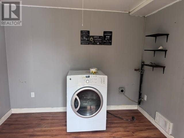 8 Juniper Crescent — photo 21 of 21