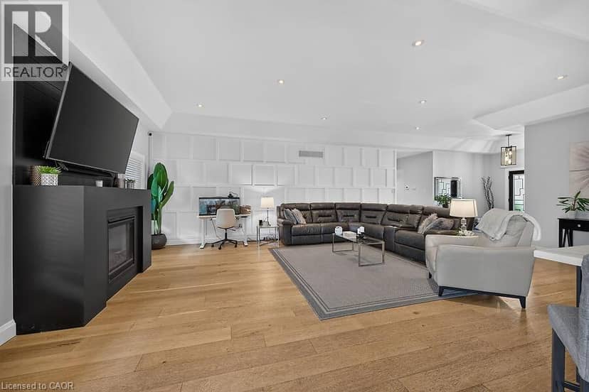 42 BLUENOSE Drive — photo 8 of 40