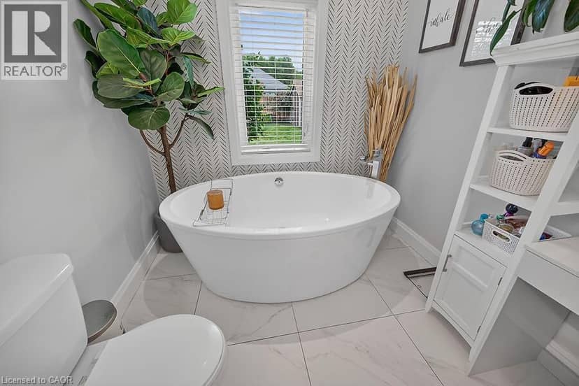 42 BLUENOSE Drive — photo 23 of 40