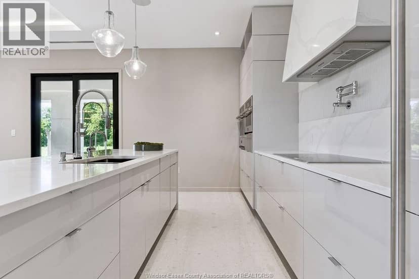 152 Grandview Avenue — photo 11 of 40