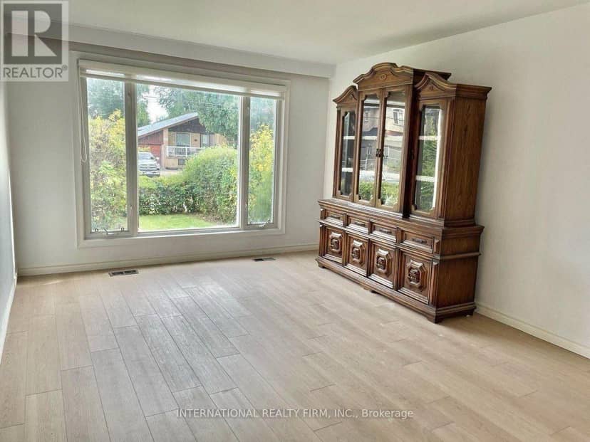 198 Waterloo Avenue — photo 3 of 14