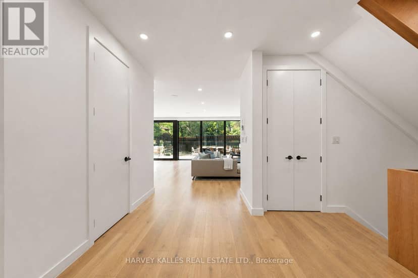 128 Lyndhurst Avenue — photo 6 of 40