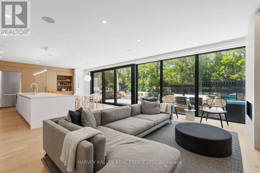 128 Lyndhurst Avenue — photo 8 of 40