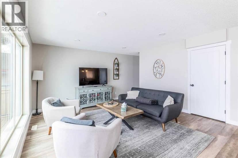 33 Lakeshore Drive — photo 9 of 34