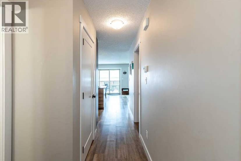 33 Lakeshore Drive — photo 23 of 34