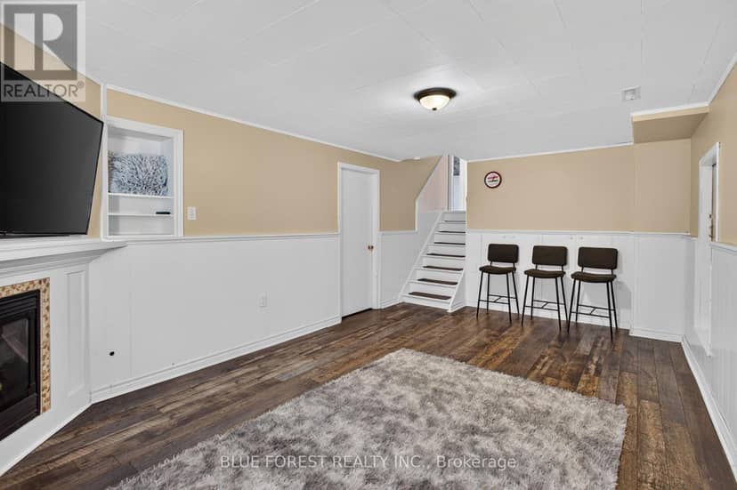 102 Odessa Avenue — photo 17 of 28