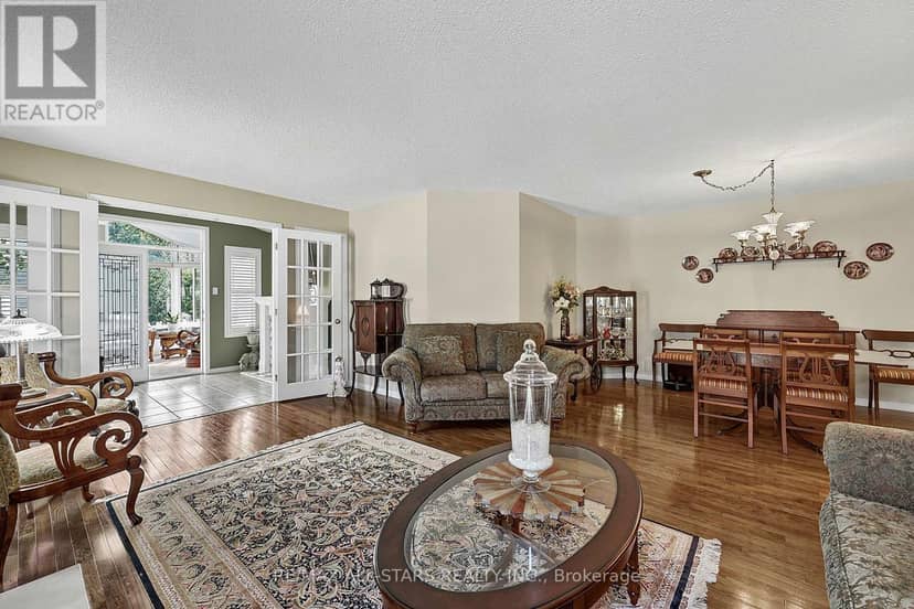 117 Riverglen Drive — photo 15 of 40