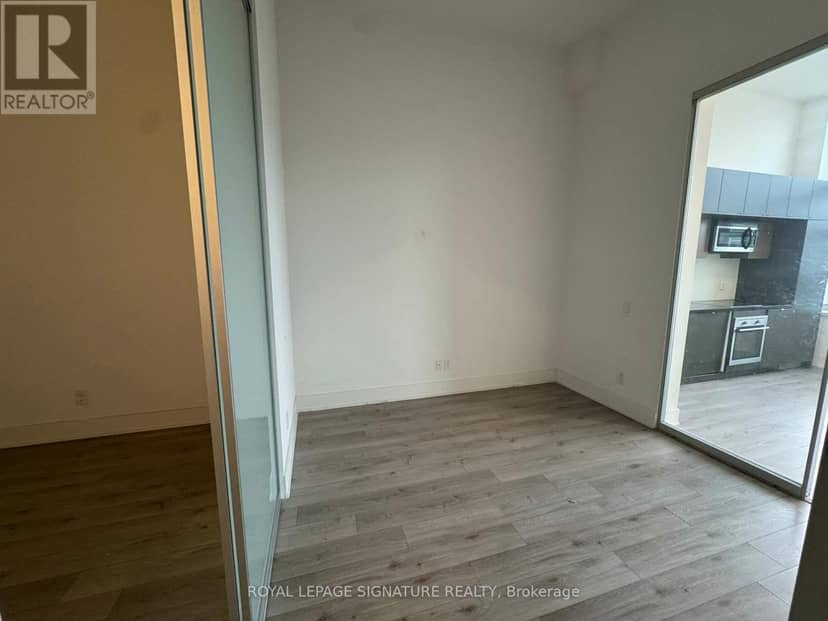802 - 111 St Clair Avenue W, Toronto, photo 8