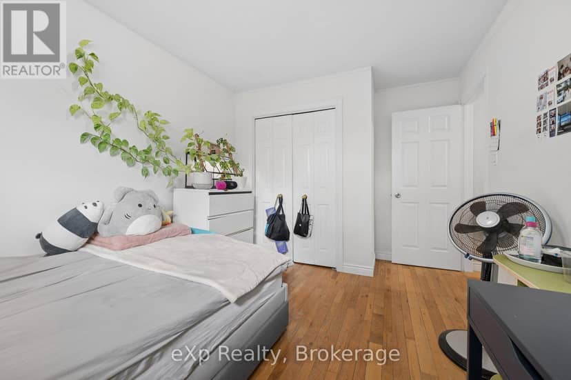 39 Keats Crescent — photo 14 of 40