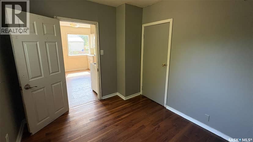 647 Robinson Street — photo 16 of 24