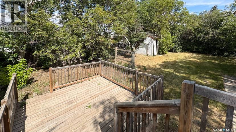 647 Robinson Street — photo 17 of 24