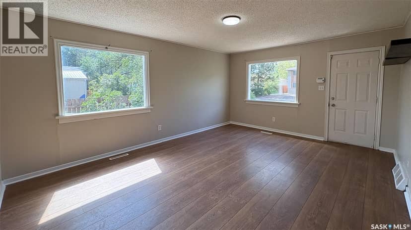 647 Robinson Street, Regina, photo 3