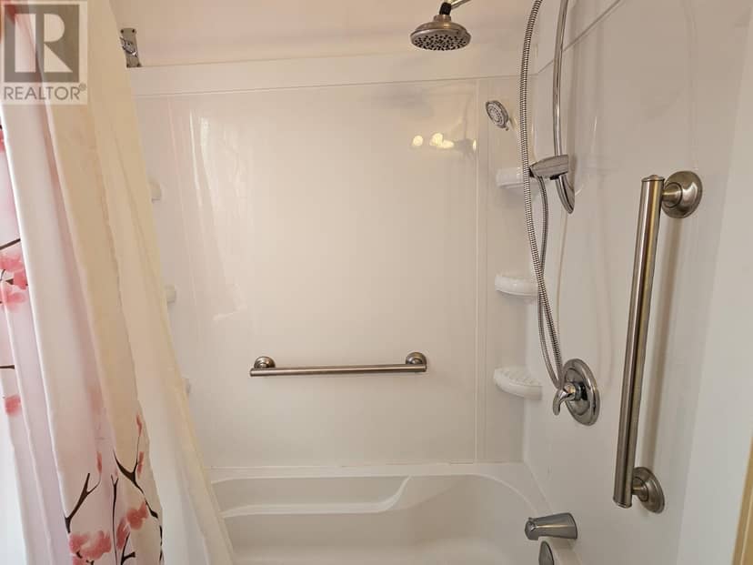 162 GRANVILLE Street — photo 13 of 37