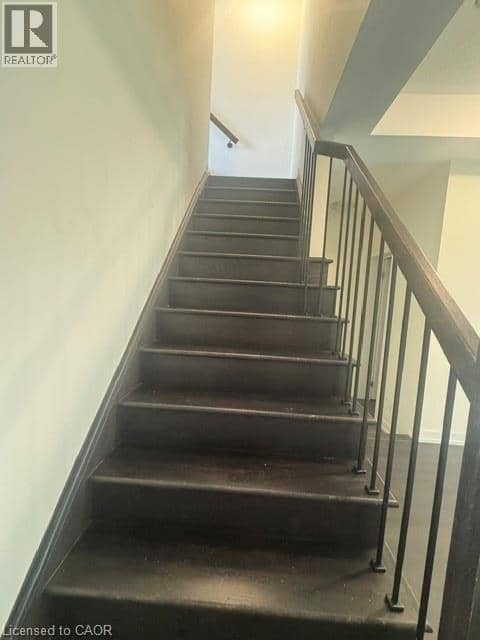 166 SQUIRE Crescent — photo 2 of 28